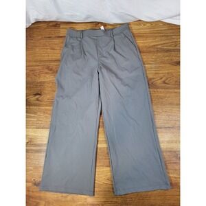HALARA Straight Leg Pants in Gray